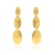 Pendientes largos de oro amarillo con tres formas ovaladas