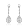 Pendientes largos realizados en oro blanco de 18k y diamantes