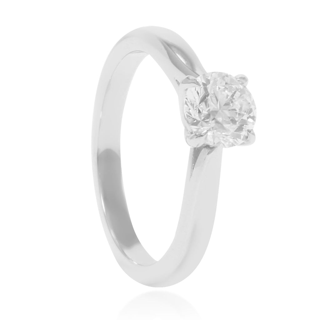 Sortija de pedida realizada en platino 960 con un diamante engastado en cuatro garras
