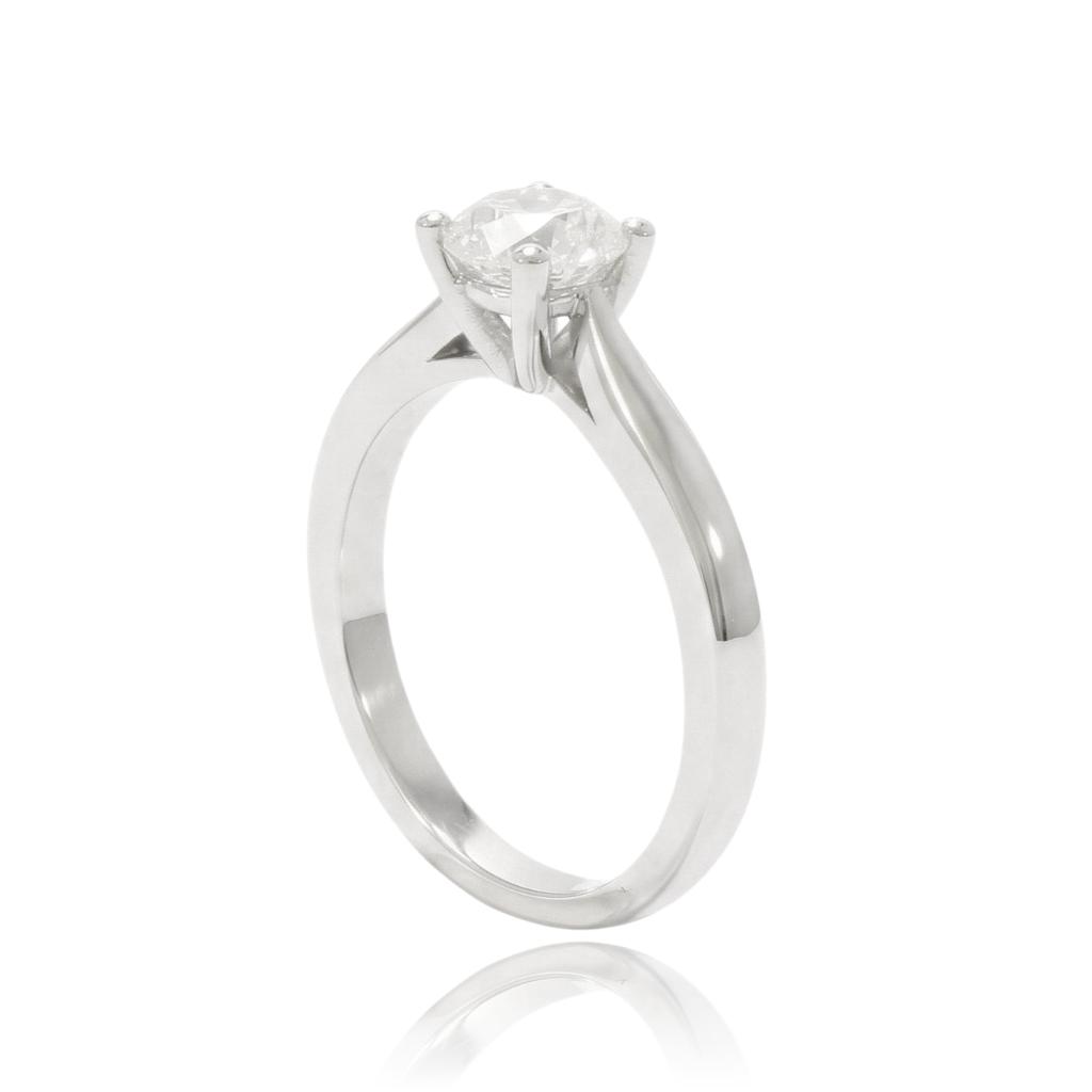 Sortija de platino 950 con diamante solitario