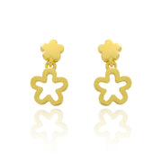 Pendientes en oro amarillo de 18 quilates con doble flor.