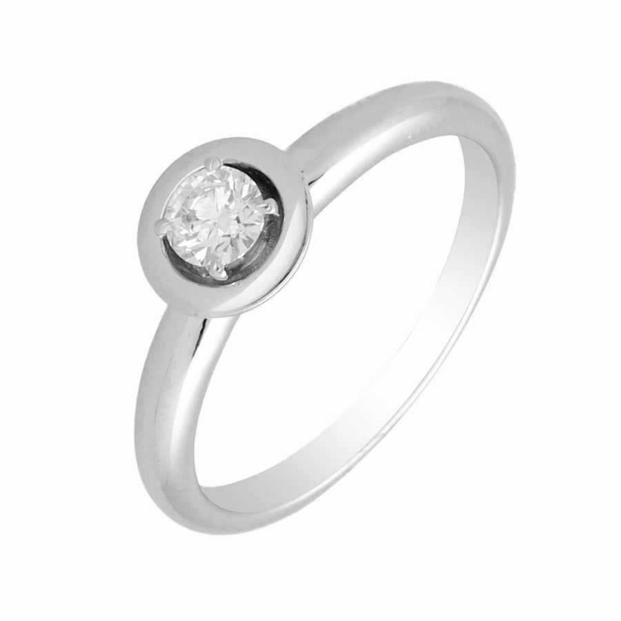 Sortija solitario en oro blanco de 18 quilates con un diamante de 0,25cts. 